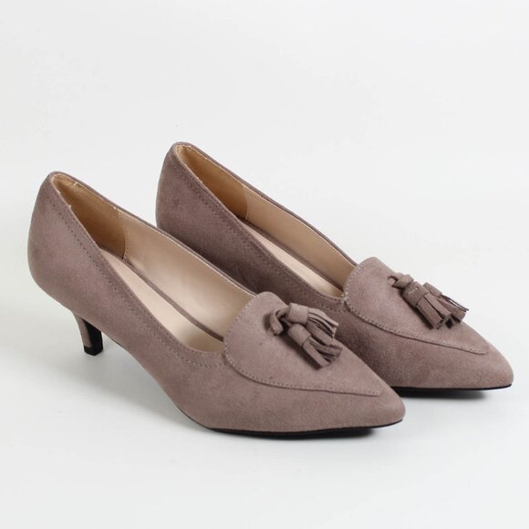 HALSTON Dubai Vegan Suede Tassel Kitten Heel Pumps 9 - Picture 2 of 5